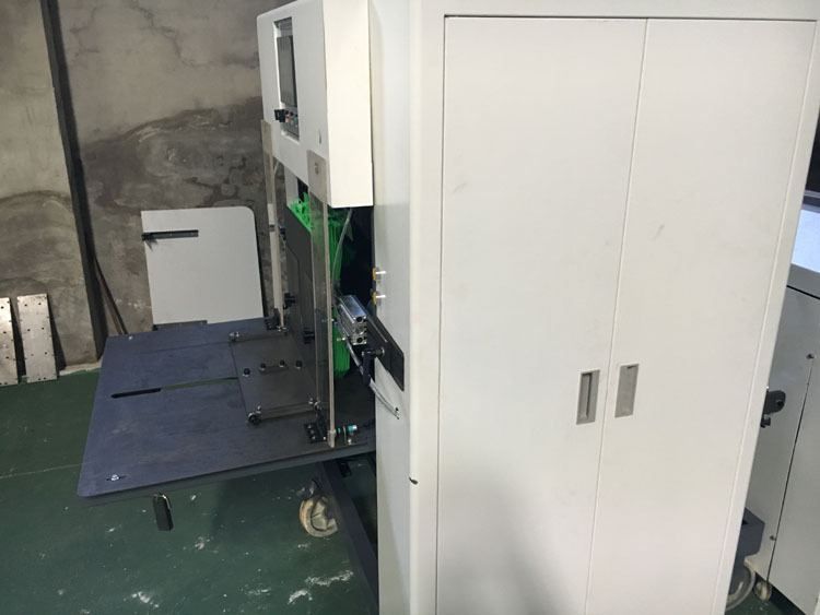 無紡布理袋機